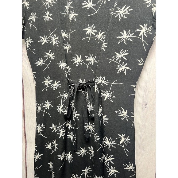 Limited London Paris New York Womens Romper Rayon Black White Floral Summer XS - Picture 2 of 7